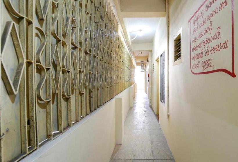 בית מלון כפרי Spot On 68002 Kasthabhanjan Guest House