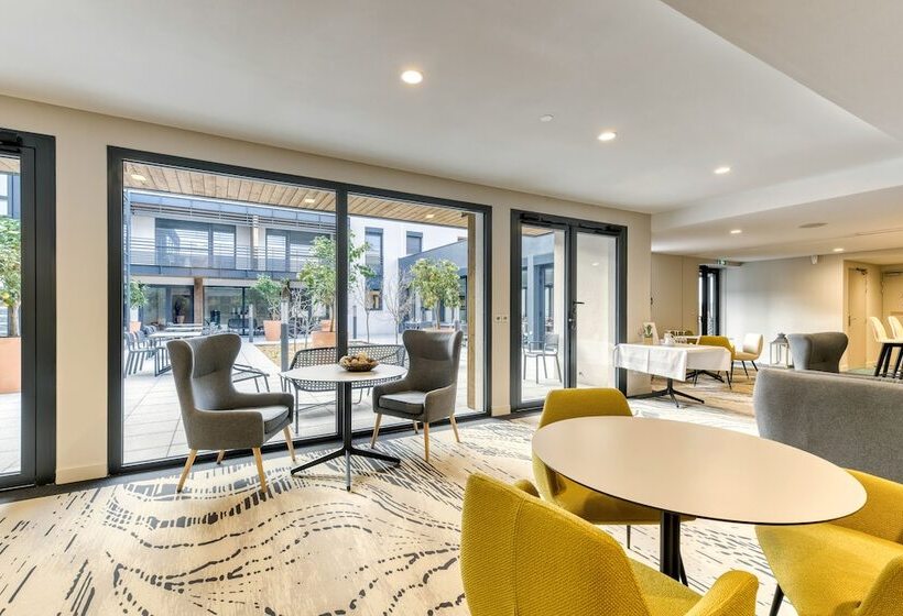 Les Patios De St Pierre