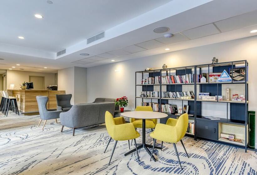 Les Patios De St Pierre