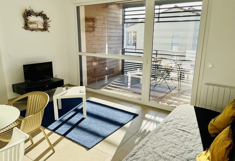 Les Patios De St Pierre