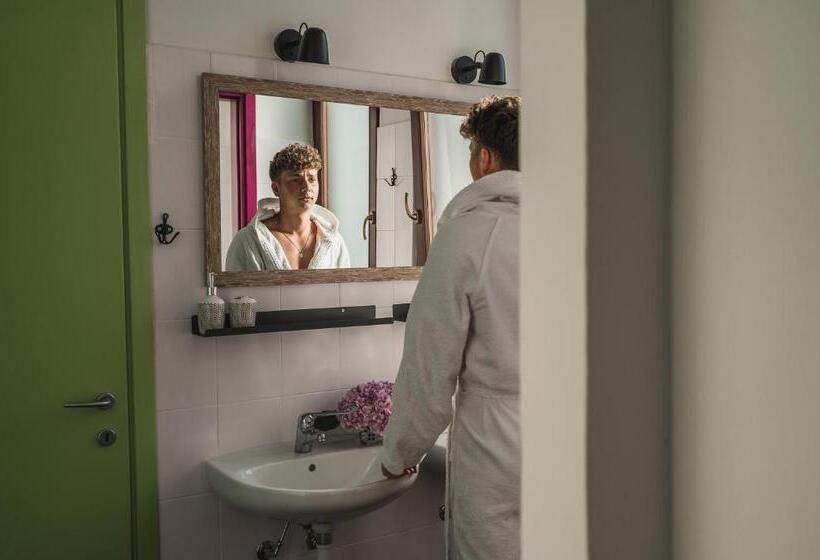Albergo Diffuso Antagonisti