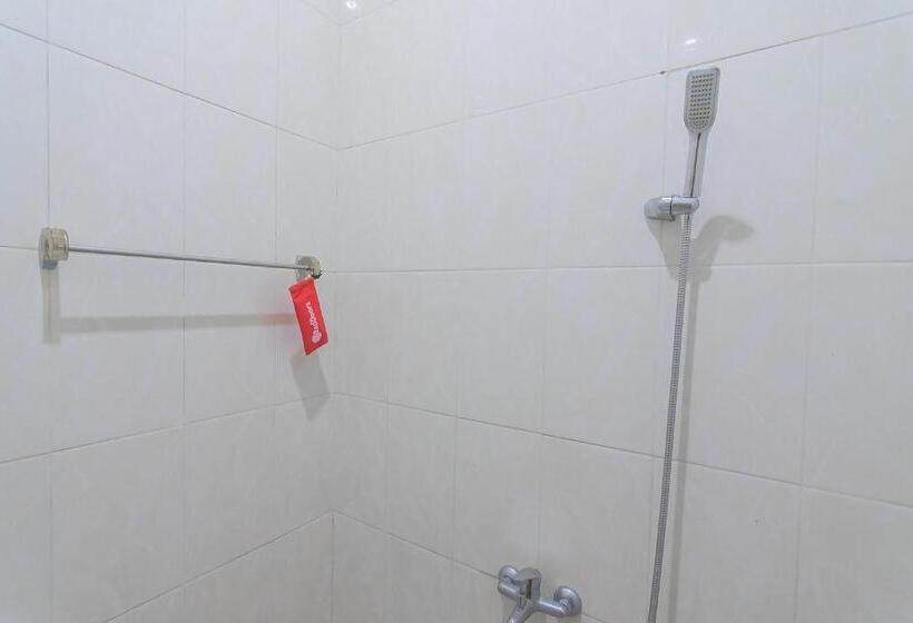 Пансион Reddoorz Resort Syariah @ Batu Apung Purwakarta