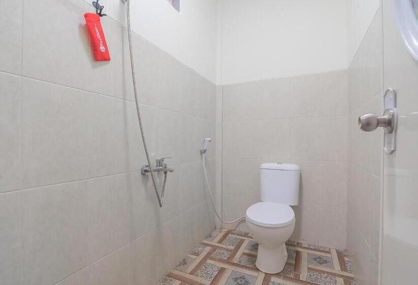 Пансион Reddoorz Resort Syariah @ Batu Apung Purwakarta