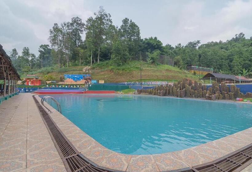 膳宿费 Reddoorz Resort Syariah @ Batu Apung Purwakarta