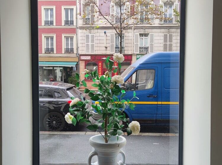 هتل Hôtel Le National Clichy Paris