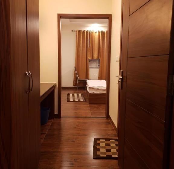 ホテル Rama Residency