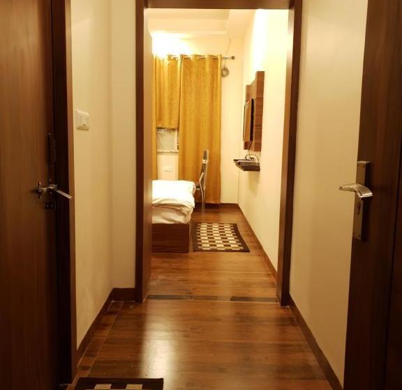 ホテル Rama Residency