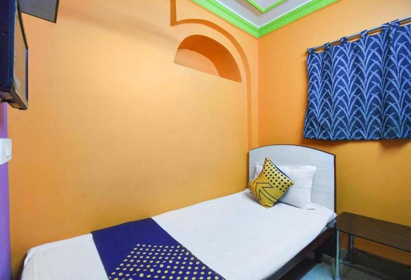 هتل Spot On 67631 Maa Tara Guest House