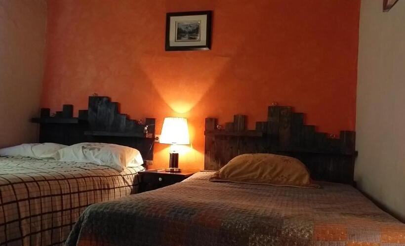 بنسيون Portal De Los Farolitos