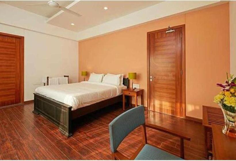 Отель Maroma Suites