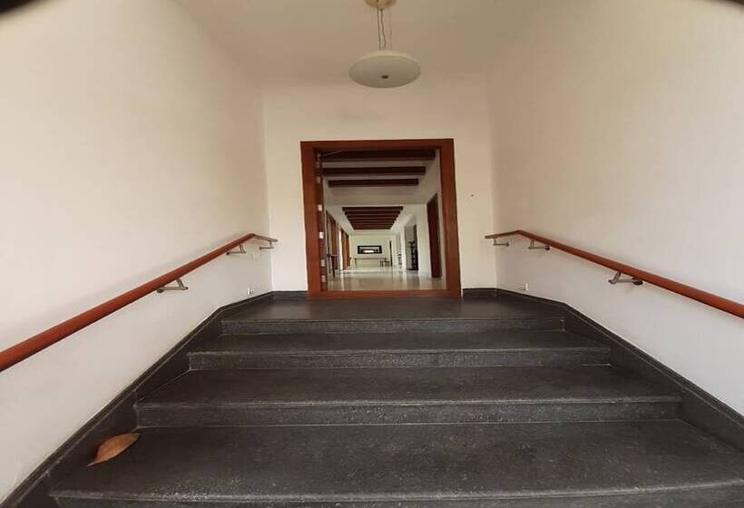 Отель Maroma Suites