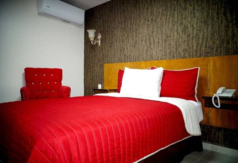 호텔 Royal Madero Inn