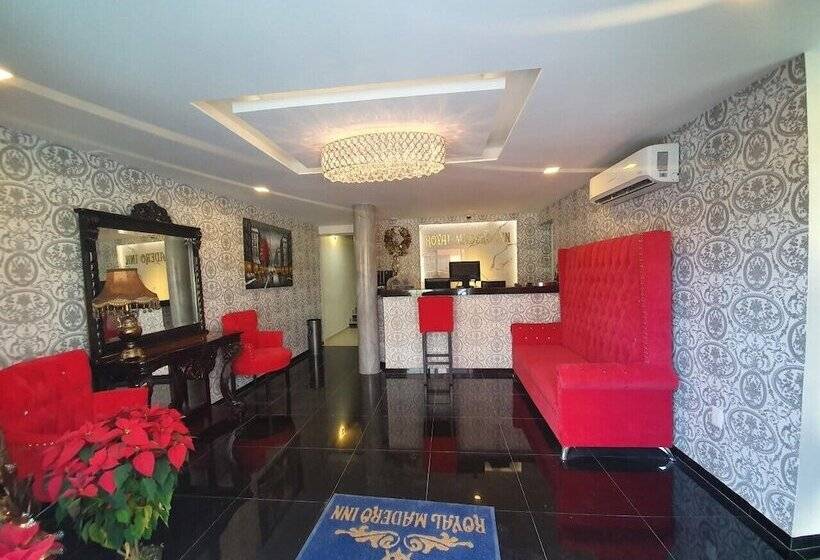 호텔 Royal Madero Inn