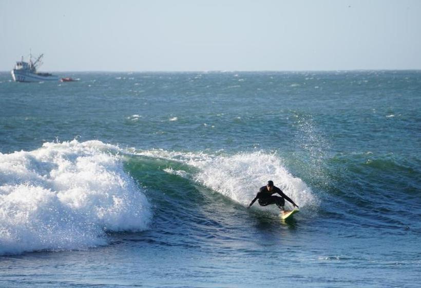 ユースホステル Ecolodge Maguillines