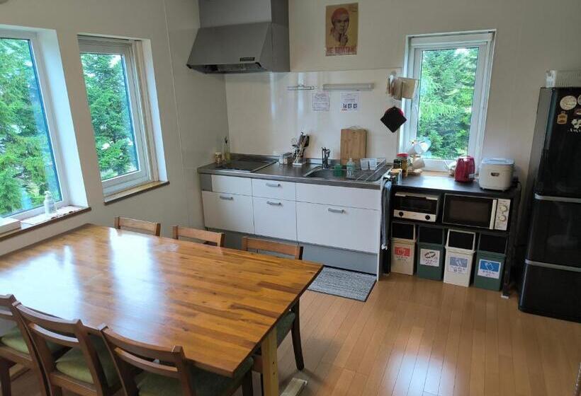 هاستل Other Side House