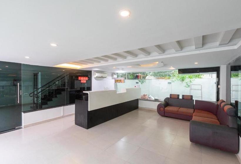 ホテル Capital O 67373 Bhagayam Suites