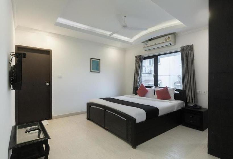 ホテル Capital O 67373 Bhagayam Suites