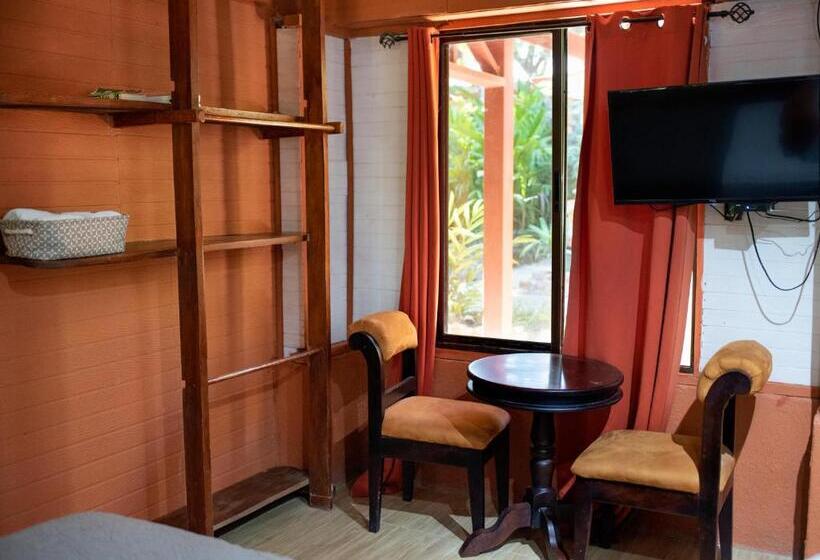 فندق Coyote Rooms