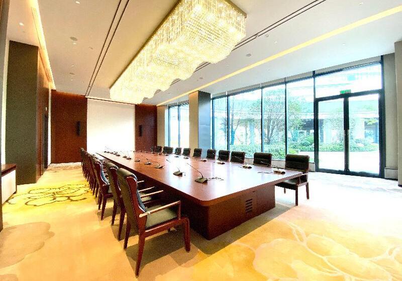 Even Hotels Nanjing Yangtze River By Ihg