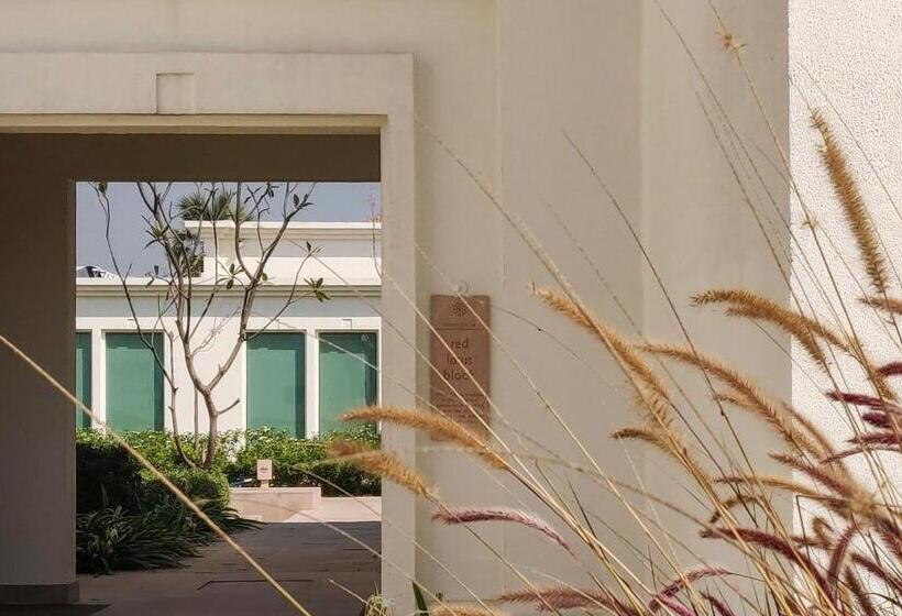 בית מלון כפרי Marasa Sarovar Premiere Bodhgaya