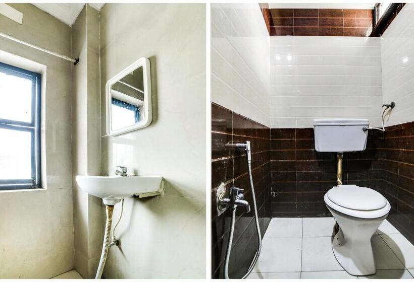 בית מלון כפרי Oyo 67287 Dkr Regency