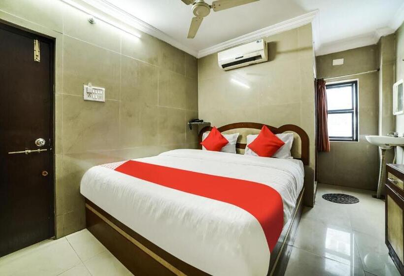 בית מלון כפרי Oyo 67287 Dkr Regency