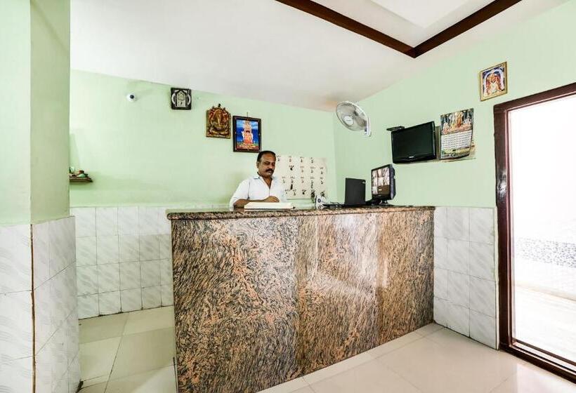 בית מלון כפרי Oyo 67287 Dkr Regency