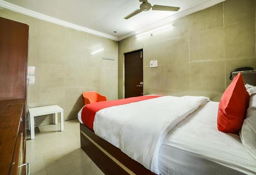 בית מלון כפרי Oyo 67287 Dkr Regency