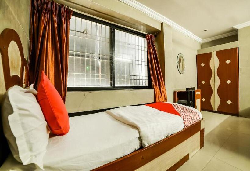 בית מלון כפרי Oyo 67287 Dkr Regency