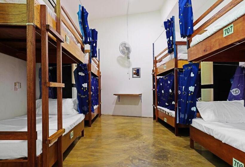 בית מלון כפרי Spot On 89805 The Traveler Home