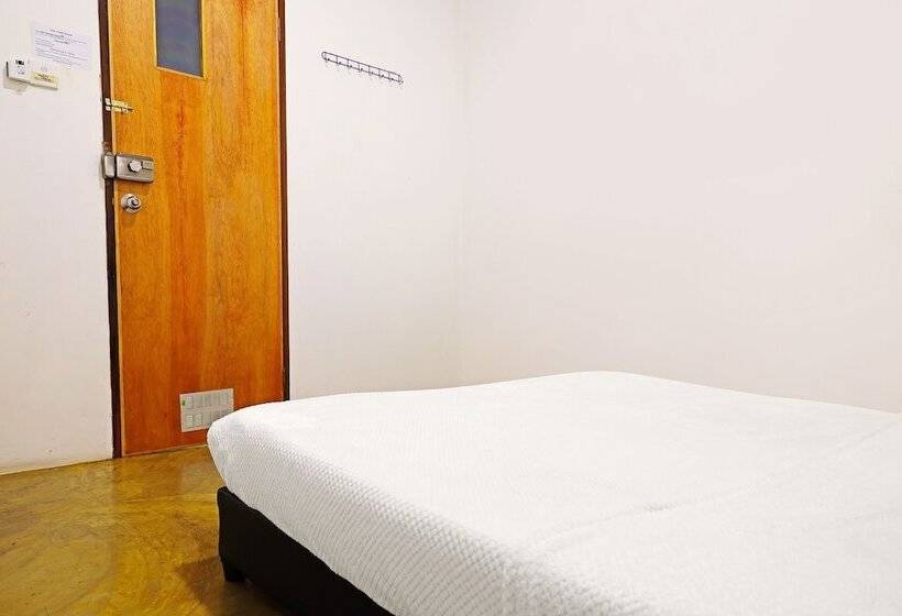 בית מלון כפרי Spot On 89805 The Traveler Home