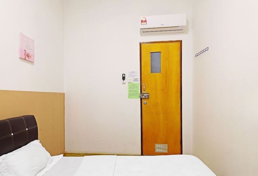 בית מלון כפרי Spot On 89805 The Traveler Home