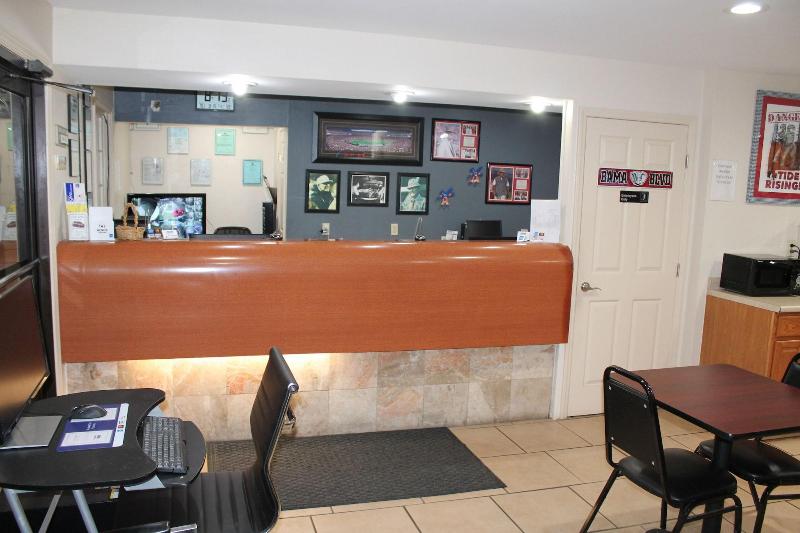 酒店 Americas Best Value Inn Tuscaloosa