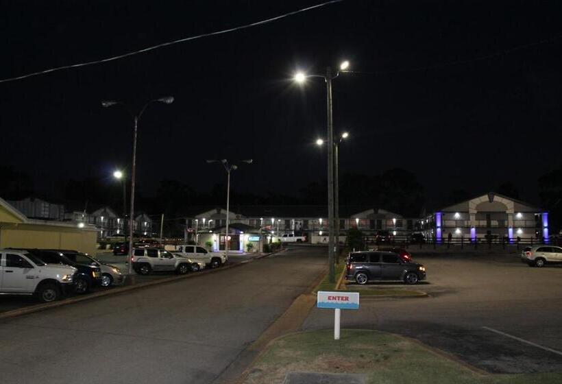 هتل Americas Best Value Inn Tuscaloosa