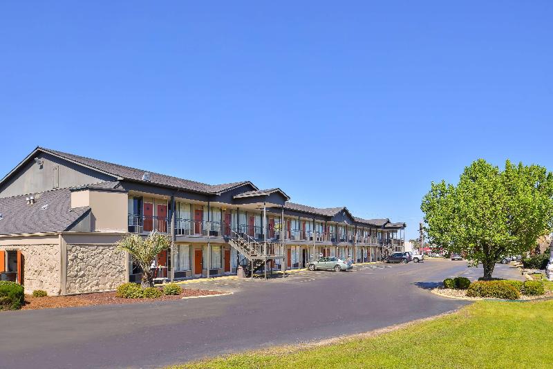 فندق Americas Best Value Inn West Monroe