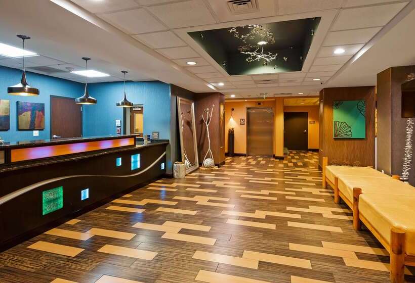 فندق Best Western Plus Chain Of Lakes Inn & Suites