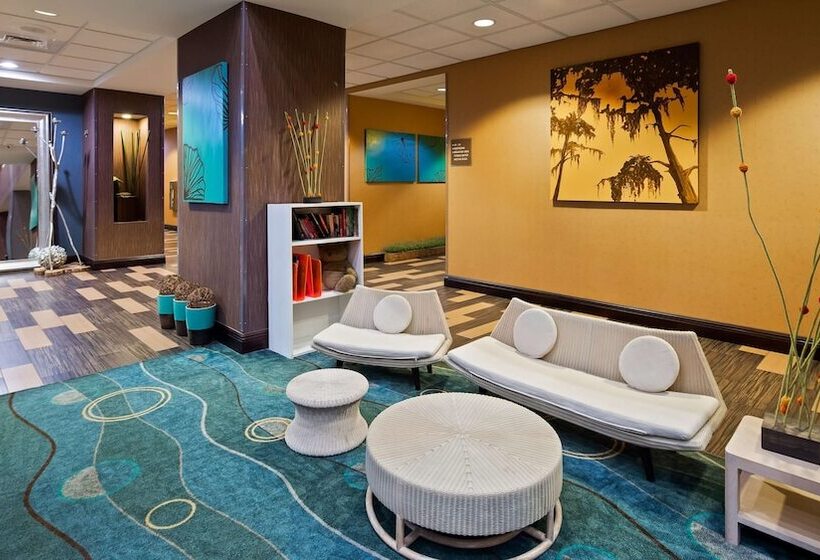 فندق Best Western Plus Chain Of Lakes Inn & Suites