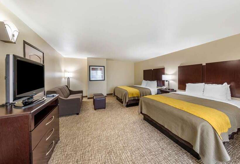 בית מלון כפרי Comfort Inn & Suites