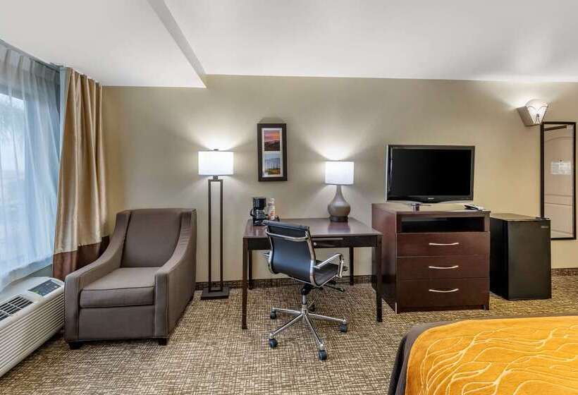 בית מלון כפרי Comfort Inn & Suites