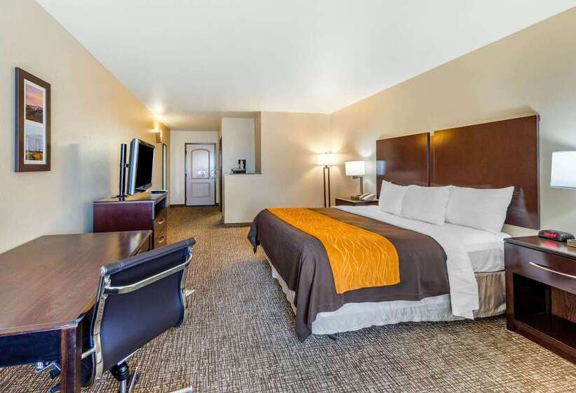 בית מלון כפרי Comfort Inn & Suites