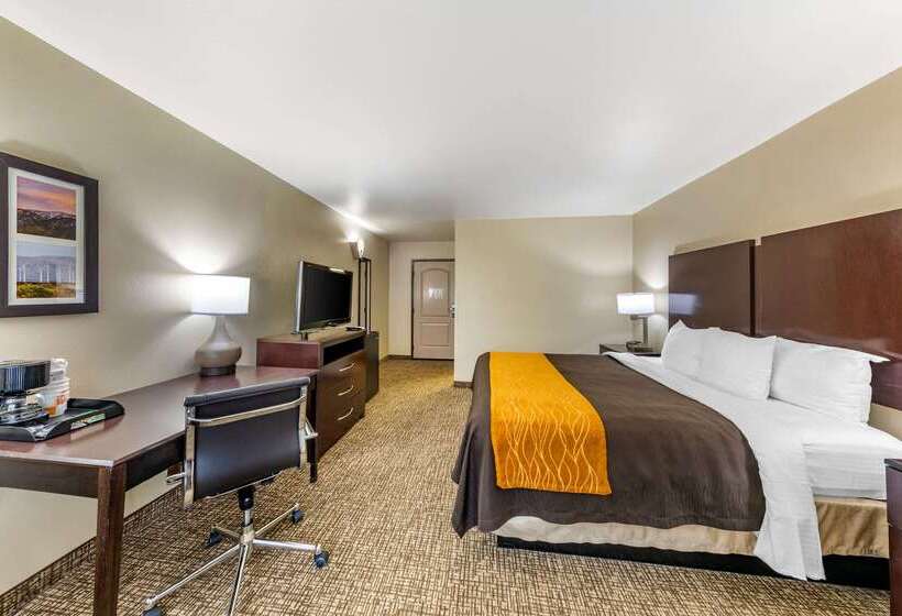 בית מלון כפרי Comfort Inn & Suites