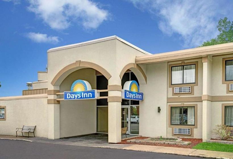 هتل Days Inn By Wyndham Bloomington West