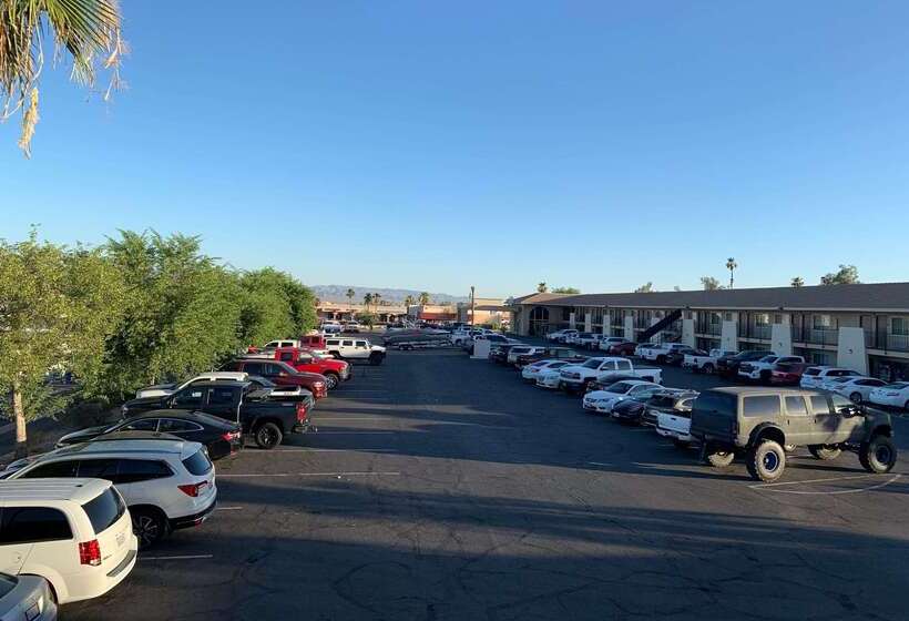 هتل Days Inn By Wyndham Lake Havasu