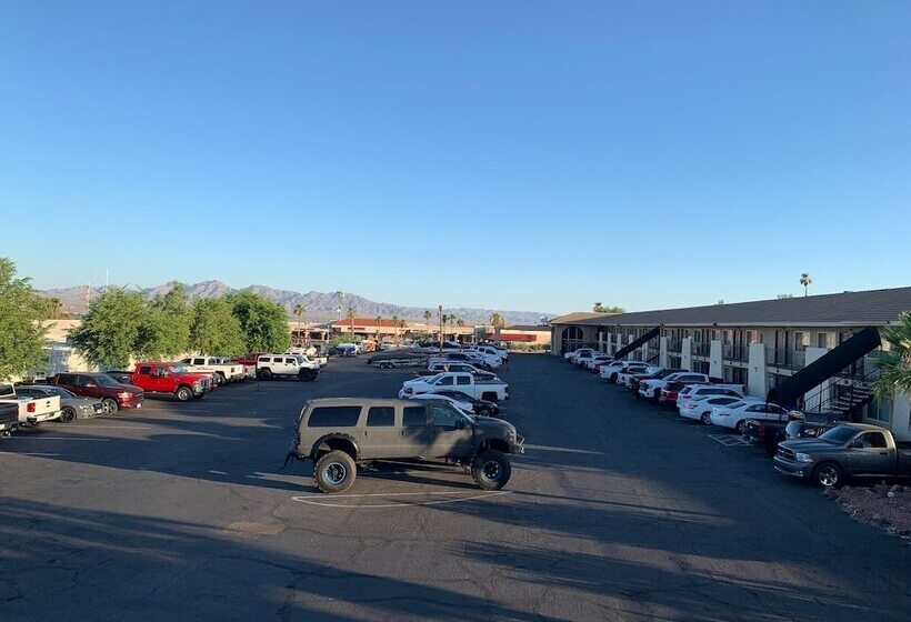 هتل Days Inn By Wyndham Lake Havasu