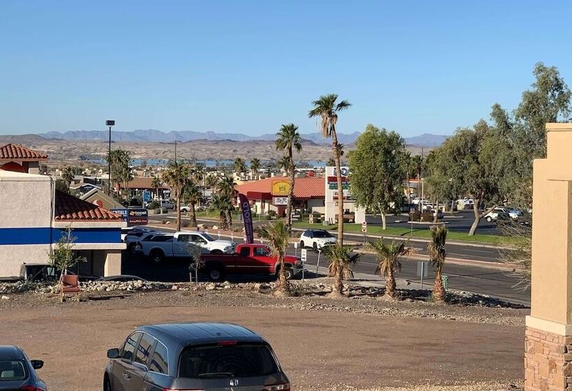 هتل Days Inn By Wyndham Lake Havasu