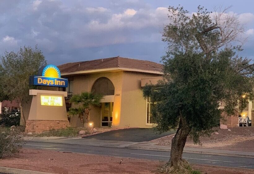 هتل Days Inn By Wyndham Lake Havasu