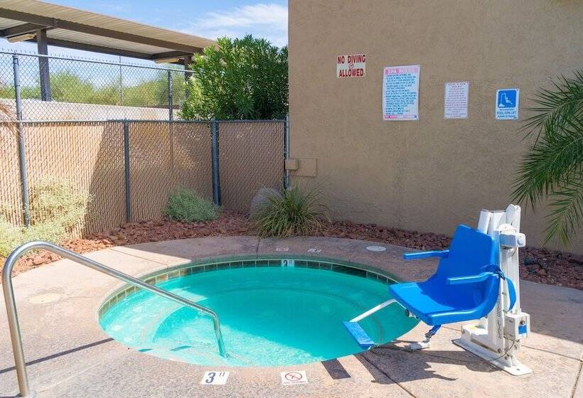 هتل Days Inn By Wyndham Lake Havasu