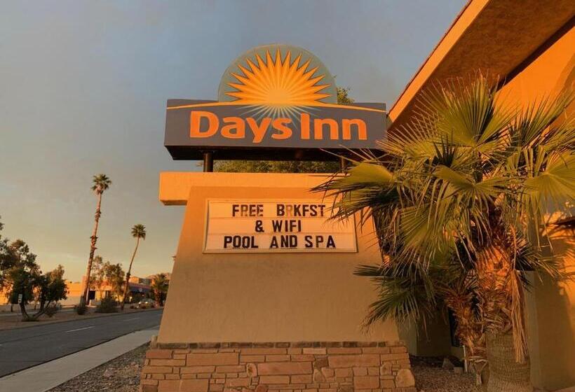 هتل Days Inn By Wyndham Lake Havasu