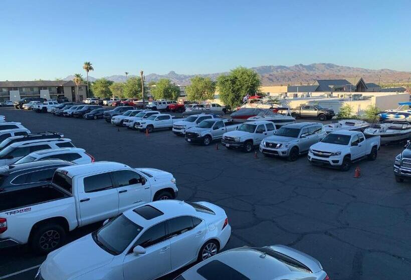 هتل Days Inn By Wyndham Lake Havasu