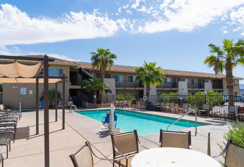 هتل Days Inn By Wyndham Lake Havasu